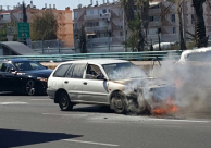 بالفيديو: احتراق مركبة في مدينة يافا دون وقوع اصابات 
